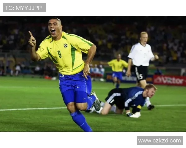 巴西足球三大球星传奇：贝利 罗纳尔多 和内马尔的辉煌历程与影响